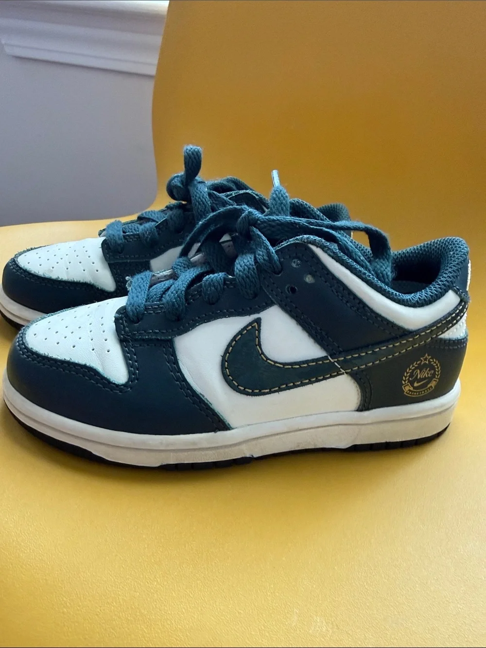 Nike Kids Green and White Sneakers